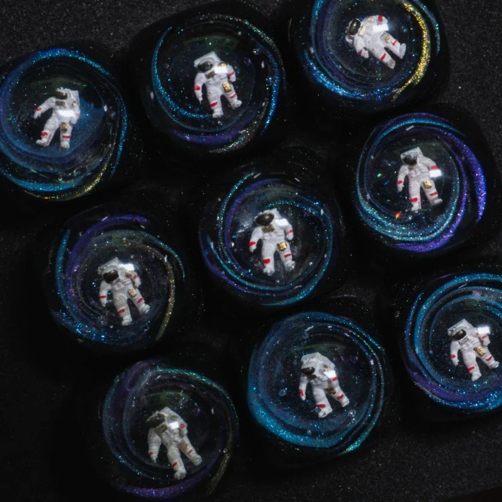Artisan Keycap Astronaut Resin - Gaming Accessories Korea ulasan dan harga