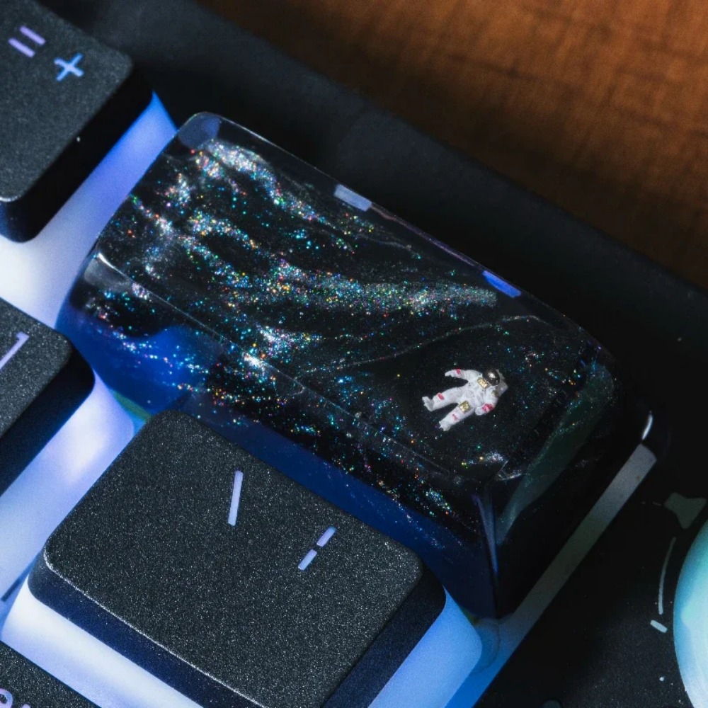 Artisan Keycap Astronaut Resin - Gaming Accessories Korea ulasan dan harga